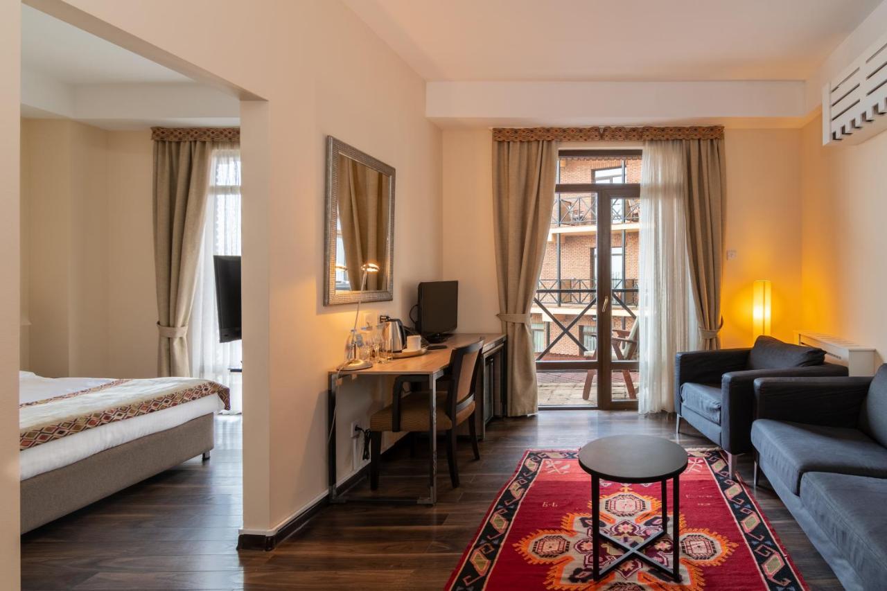 Ginger Hotel Тбилиси Экстерьер фото