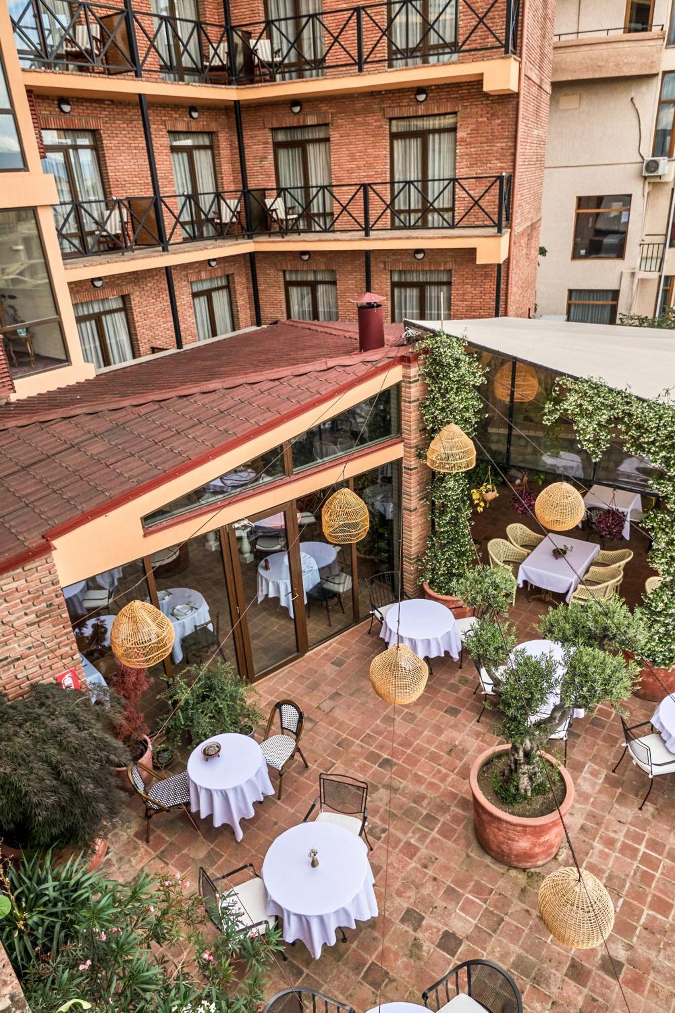Ginger Hotel Тбилиси Экстерьер фото
